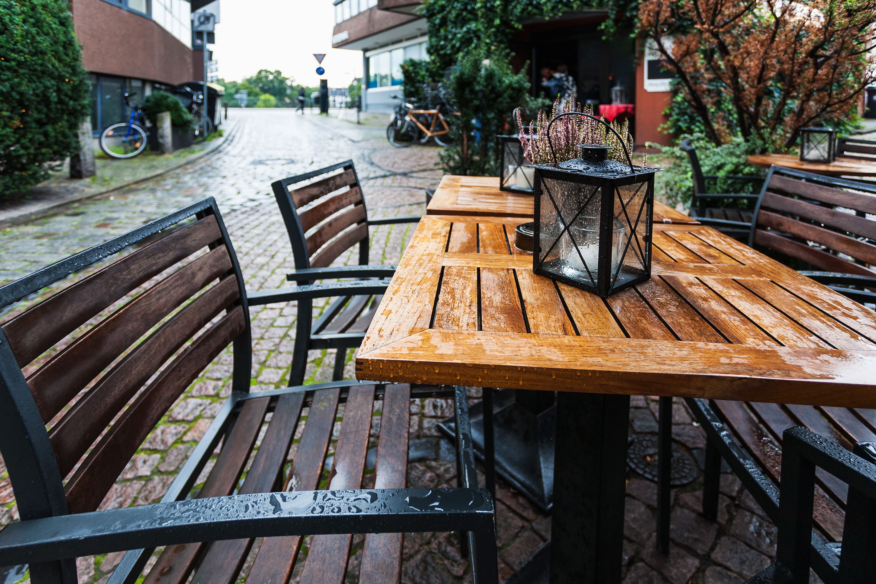 Wet, Outdoor Seating, Chairs, Table