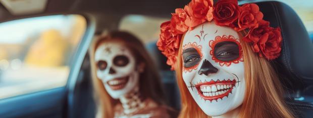 women on halloween