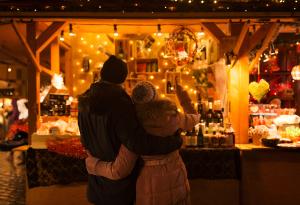 Christmas Shopping, Holidays, Couple, Christmas Lights