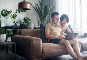 Couple, Laptop, Reading laptop, Smiling Couple 